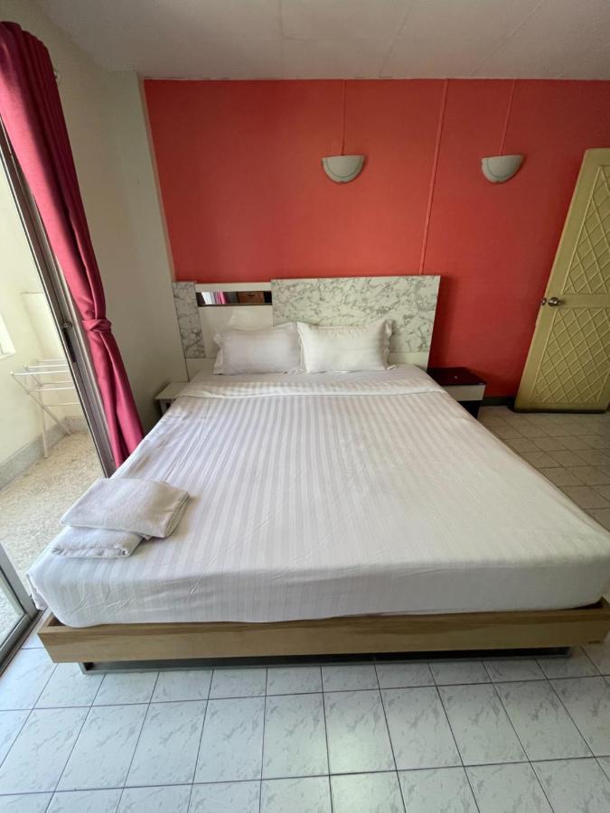 פאטאיה D.D. Inn Beach Guesthouse מראה חיצוני תמונה